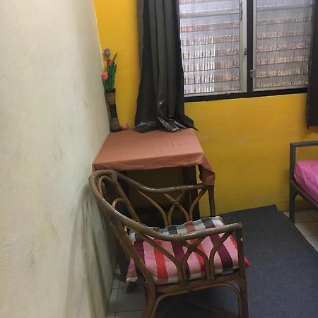 One Isra Hostel Chiang Mai Dış mekan fotoğraf