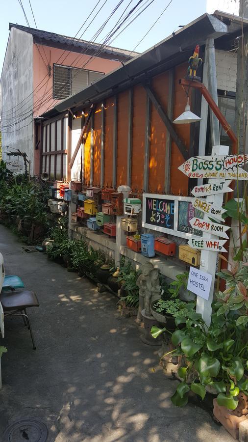 One Isra Hostel Chiang Mai Dış mekan fotoğraf