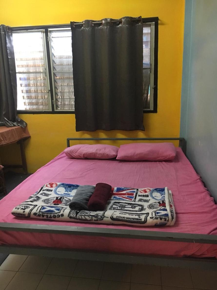 One Isra Hostel Chiang Mai Dış mekan fotoğraf
